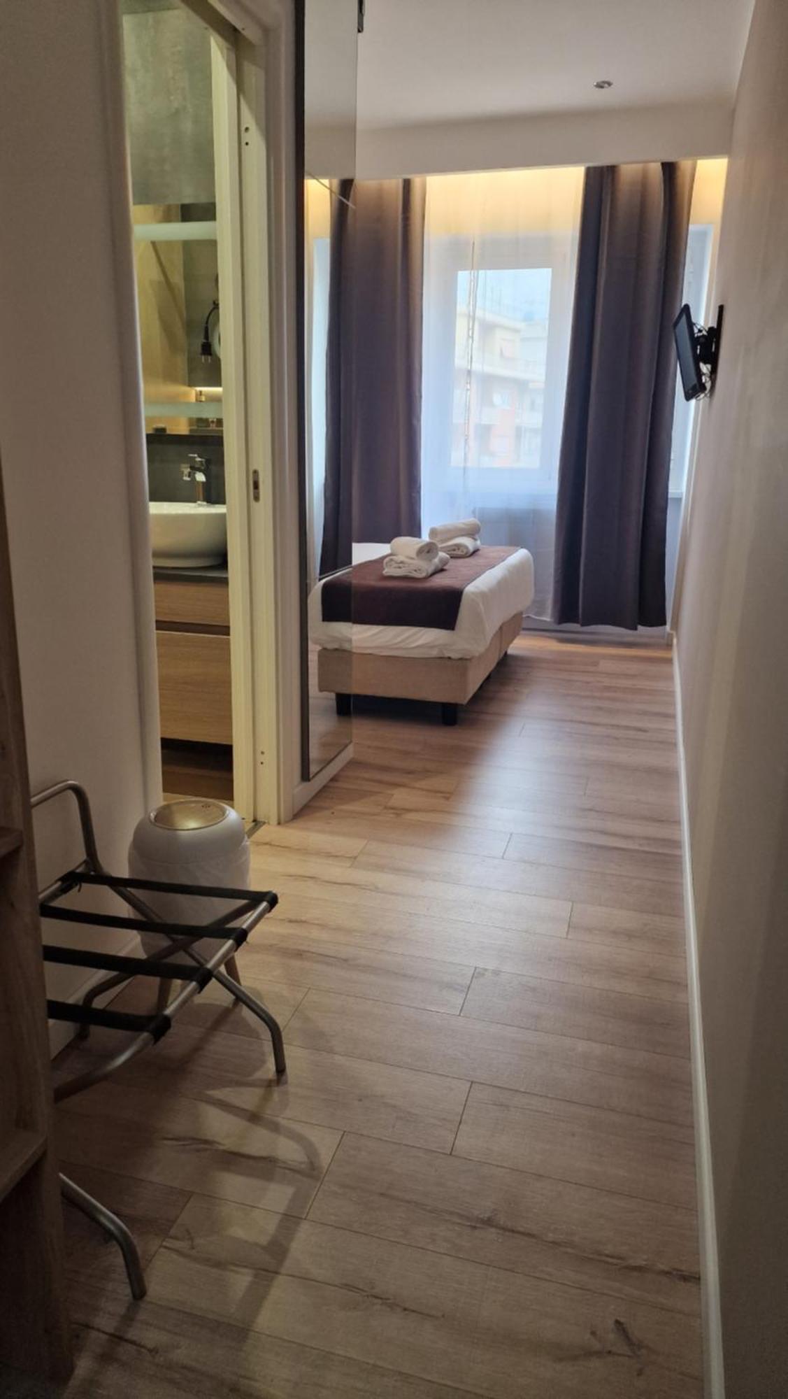 Living Bed & Breakfast Roma Phòng bức ảnh