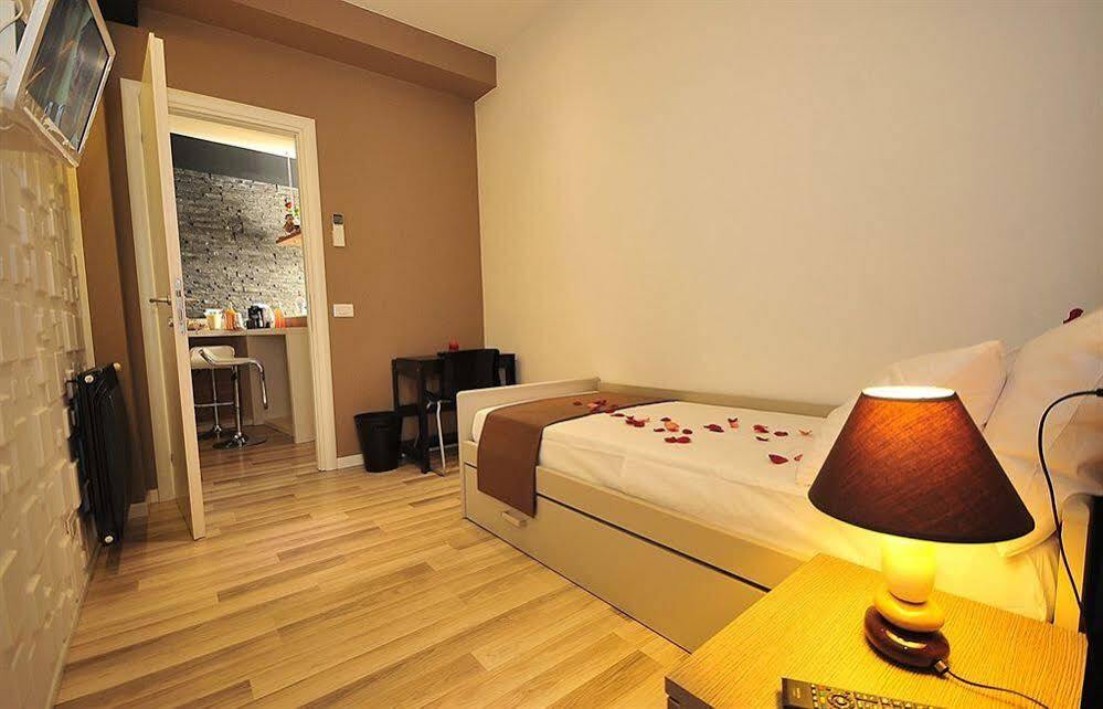 Living Bed & Breakfast Roma Ngoại thất bức ảnh